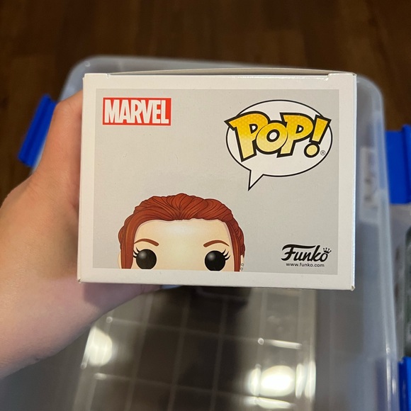 Black widow funko - Picture 2 of 4